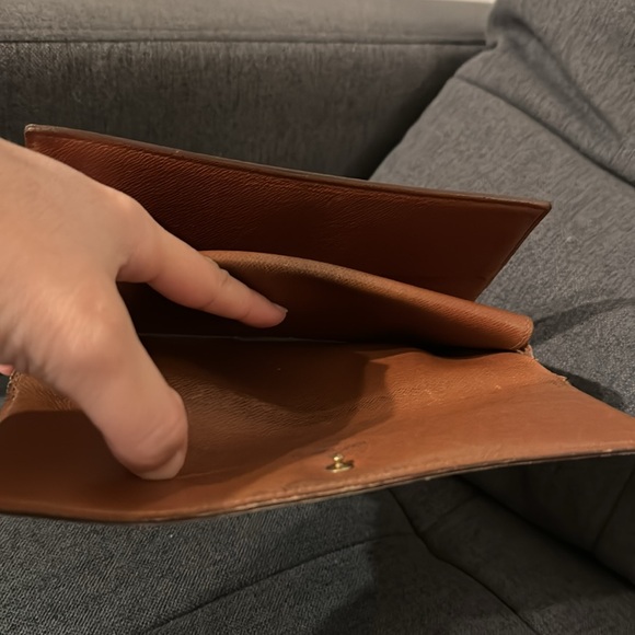 Louis Vuitton Wallet - Monogram Sarah Trifold Wallet - Picture 11 of 16